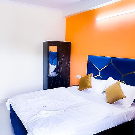 Roomshala 123 Happy Homes- Near Saket Metro New Delhi Exterior photo