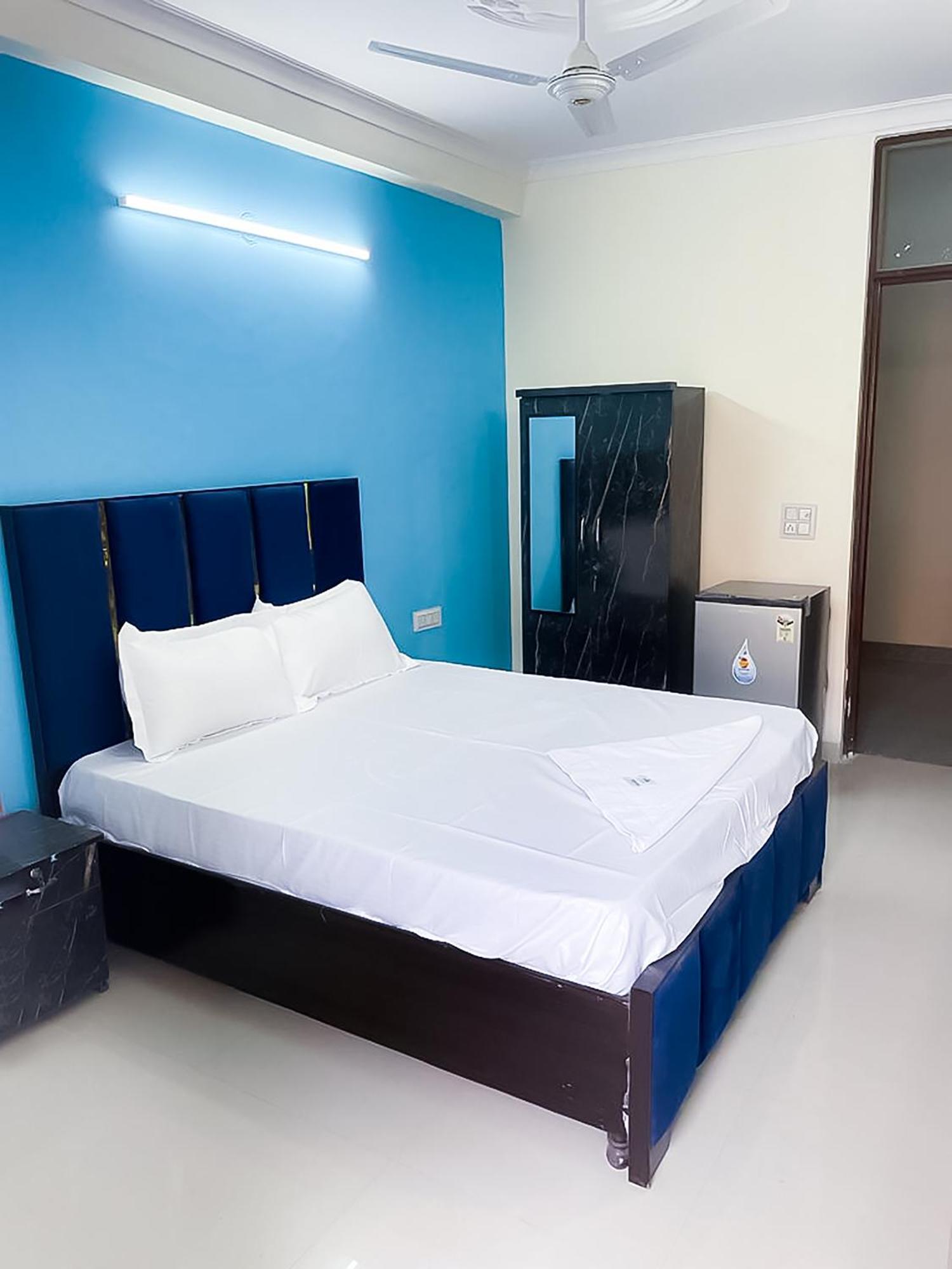 Roomshala 123 Happy Homes- Near Saket Metro New Delhi Exterior photo