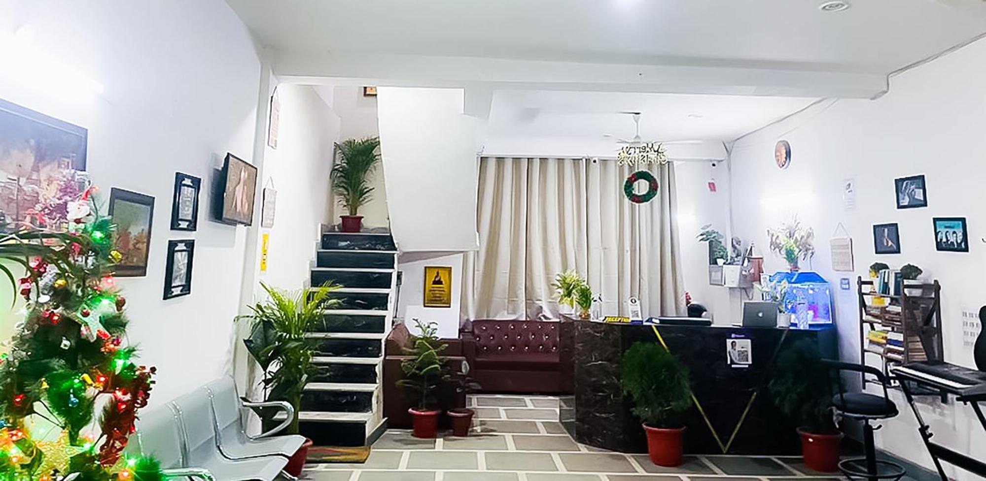 Roomshala 123 Happy Homes- Near Saket Metro New Delhi Exterior photo