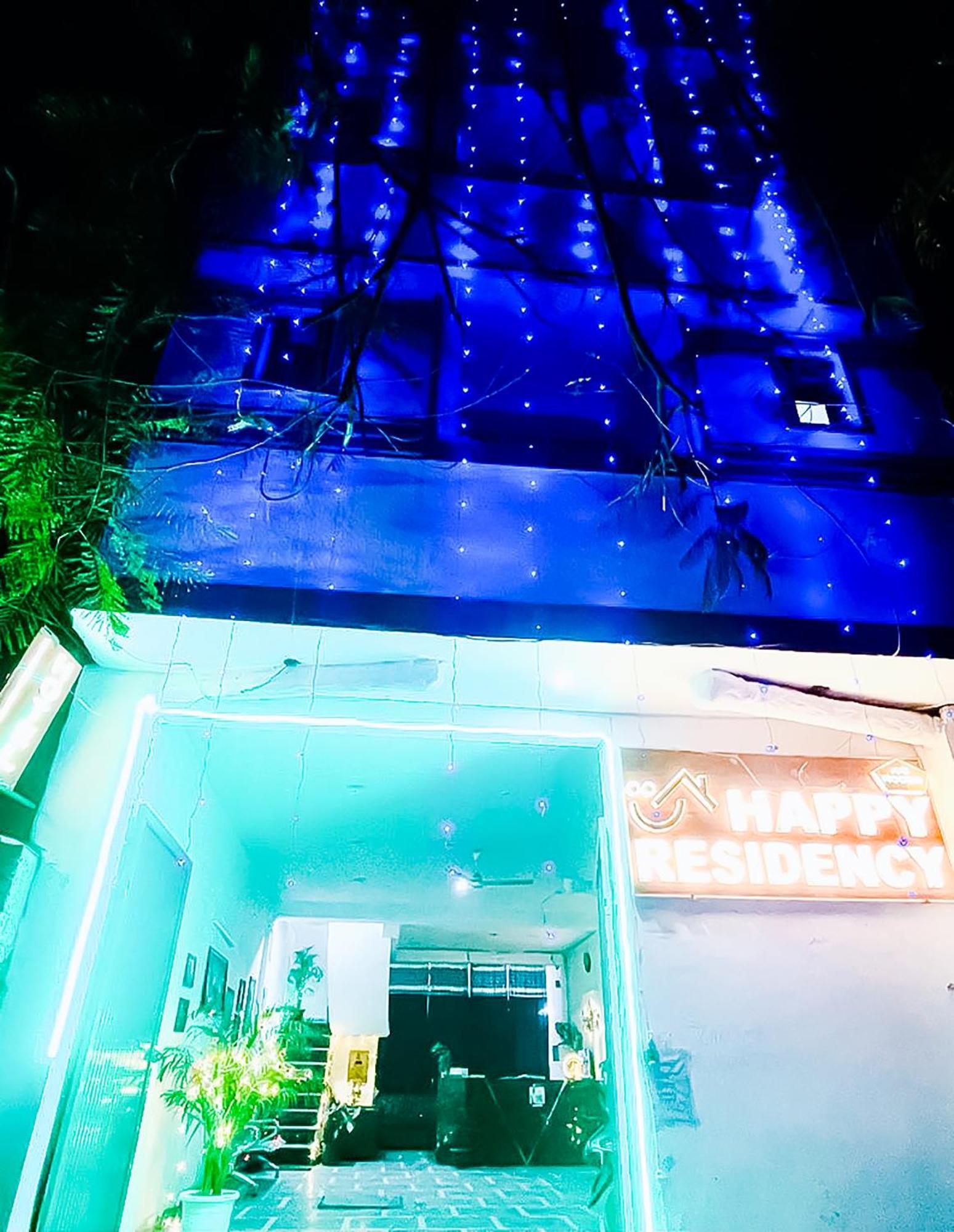 Roomshala 123 Happy Homes- Near Saket Metro New Delhi Exterior photo