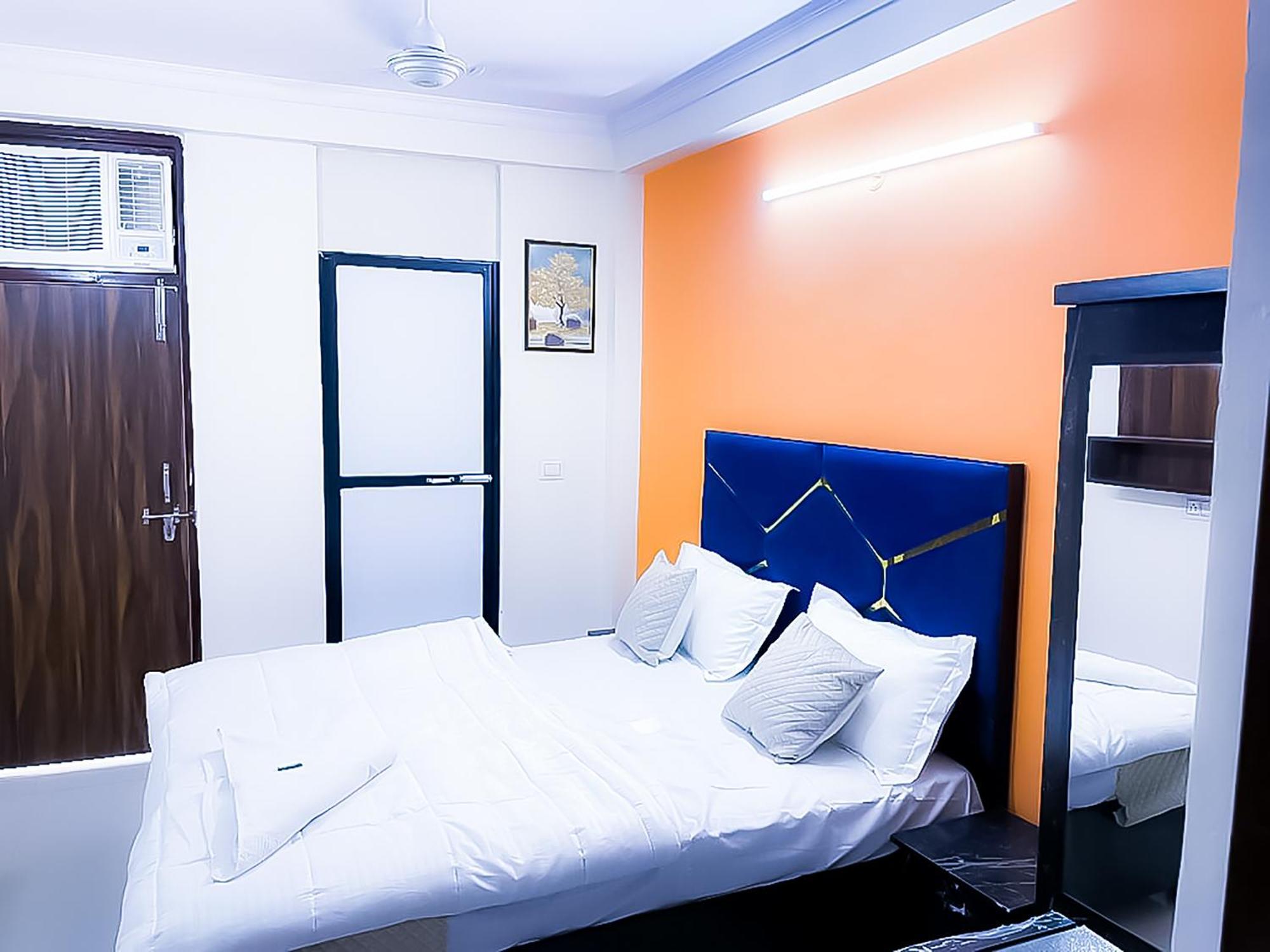Roomshala 123 Happy Homes- Near Saket Metro New Delhi Exterior photo